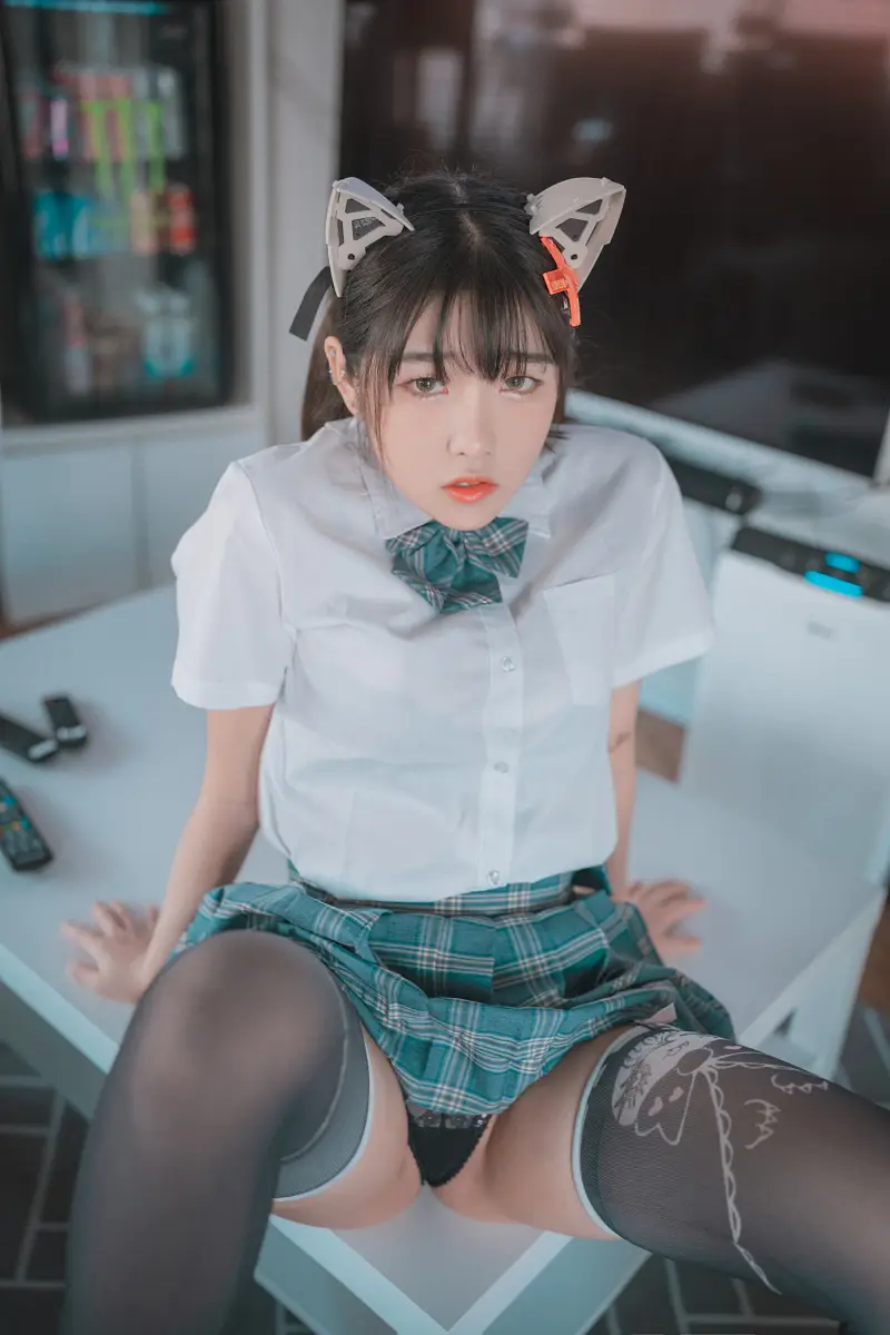 손손 &lsquo;Plug Me In&rsquo; Set.02